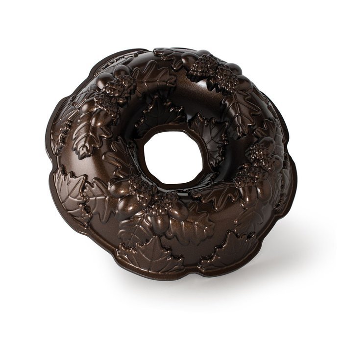 Nordic Ware Haunted Skull Cakelet Pan, Bronze N17