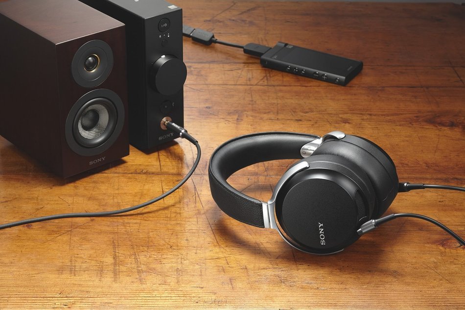 Sony High-Resolution Audio System with Headphone Amp CAS-1 N8