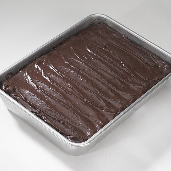Nordic Ware Natural Aluminum NonStick Commercial Petite Cakes Muffin Pan, Mini, 24-Inch by 2-Inch Cups N4