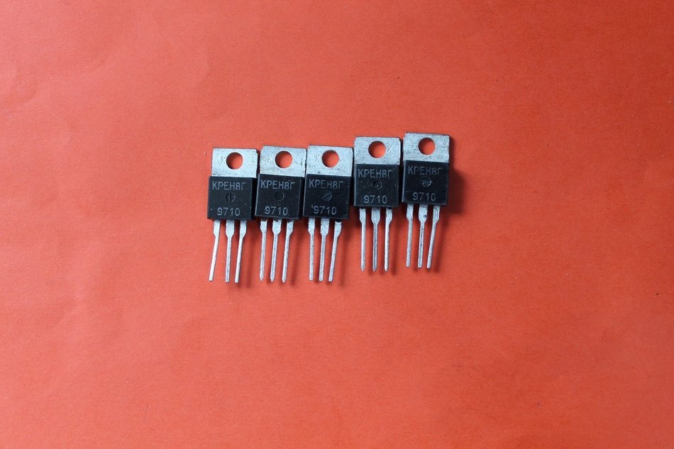 IC / Microchip KR142EN8G analogue A7809 USSR 10 pcs N2