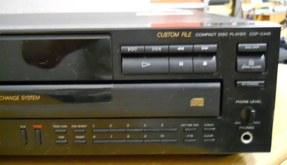 Sony CDP-C445 Compact Disc Player 5 Disc Changer N2