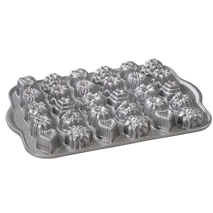 Nordic Ware Cast-Aluminum Nonstick Muffin Pan, Sweetheart Rose N23