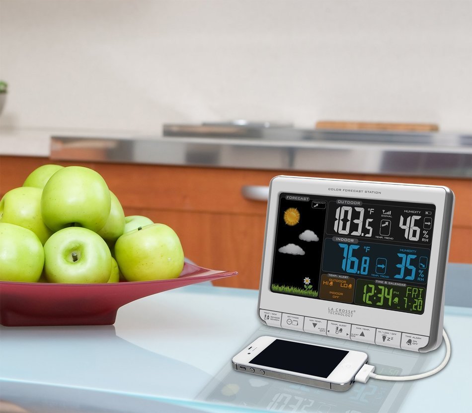 La Crosse Technology 308-1412S Color LCD Wireless Weather Station with USB Charging Port and Customizable Temperature...