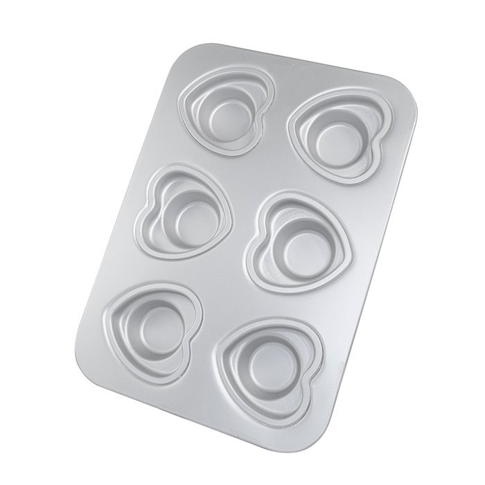 Fat Daddio's Crown Muffin/Cupcake Pan with 6 Heart Shaped Cups