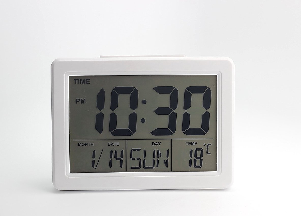 Surborder Shop Digital Alarm Clock Battery Operated with Large Display ...