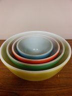 Pyrex "Primary Colors" Mixing Bowl Set of 4 N3