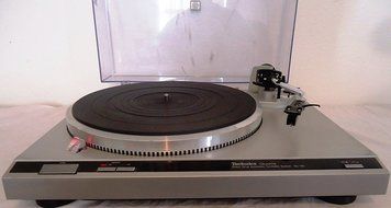 Vintage Technics SL-Q2 Quartz Direct Drive Automatic Turntable / Record Player - made in Japan in 1979 - Plays... N2