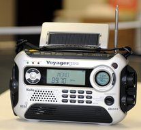 Kaito KA600 Silver Solar/Crank AM/FM/SW NOAA Weather Radio, BONUS AC adapter/charger, Bonus Reel Antenna, 5-LED... N2