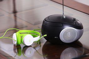 Jaras JJ-Box89 Sport Portable Stereo CD Player with AM/FM Stereo Radio and Headphone Jack N6