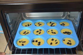Pack of 2 Silicone Muffin Cupcake Pan (12 cups and 24 cups) Blue N6