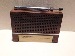 REALISTIC Weather RADIO Crystal Controlled 12-152A