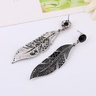Fashion Black Long Leaf Drop Stud Dangle Earrings Fashion Women Silver Jewelry N4