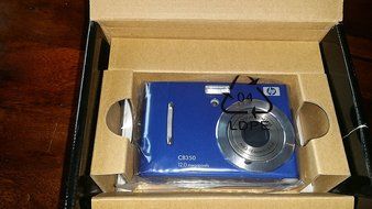 HP CB350 12MP 3X Zoom Digital Camera Red N2