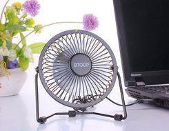 BTOOP 4 Inch Mini USB Desk Fan - Small - Black N5