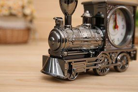 Hynbase Creative Retro Cute Silver Rustic Locomotive Alarm Clock N5