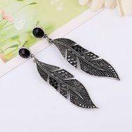 Fashion Black Long Leaf Drop Stud Dangle Earrings Fashion Women Silver Jewelry N5