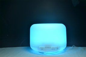 FLYMEI 500ml Aroma Essential Oil Diffuser Ultrasonic Air Humidifier with 4 Timer Settings LED Color Changing Lamps... N4
