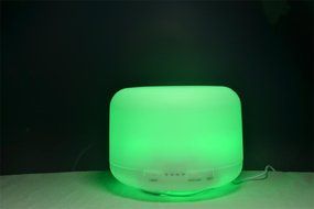 FLYMEI 500ml Aroma Essential Oil Diffuser Ultrasonic Air Humidifier with 4 Timer Settings LED Color Changing Lamps... N6