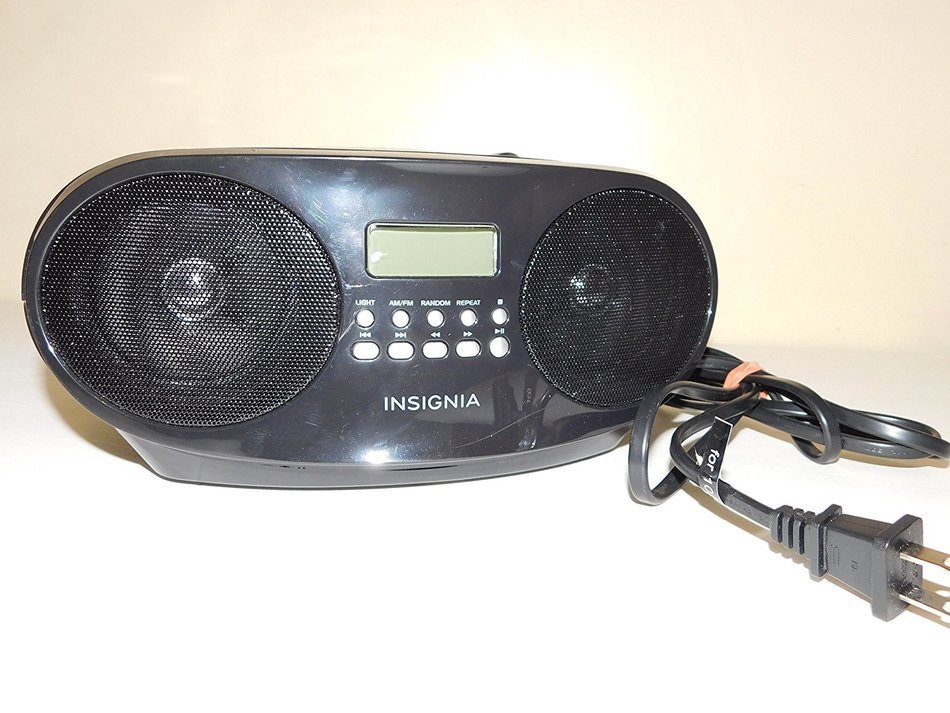 Insignia - CD Boombox with AM/FM Tuner - Black N2