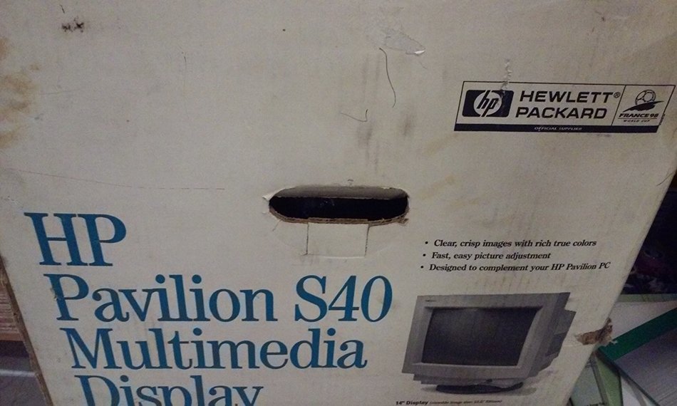 HEWLETT-PACKARD D5298A PAVILION S40 MULTIMEDIA DISPLAY 14" CRT MONITOR