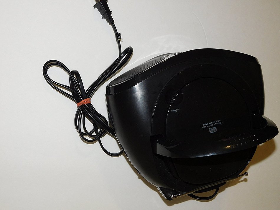 Insignia - CD Boombox with AM/FM Tuner - Black N3