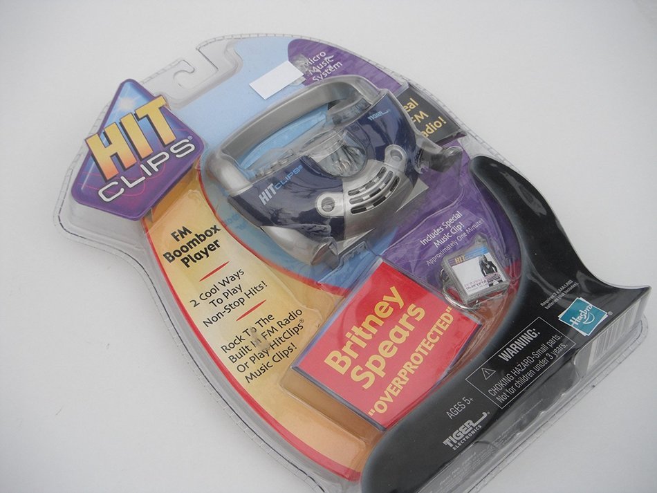Hit Clips FM Boombox Player W/Britney Spears &ldquo;Overprotected&rdquo; Hit Clip (2001 Tiger Electronics) N2