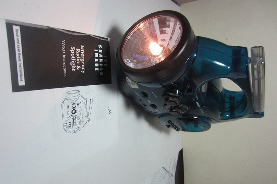 Sharper Image 5-In-1 Emergency Radio and Spotlight (YW631) N4