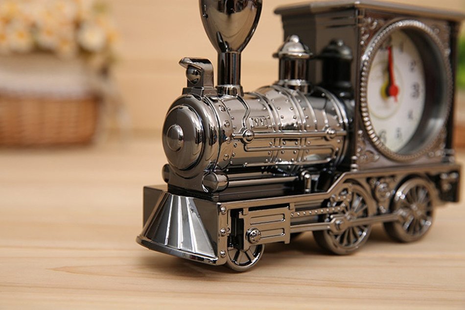 Hynbase Creative Retro Cute Silver Rustic Locomotive Alarm Clock N5