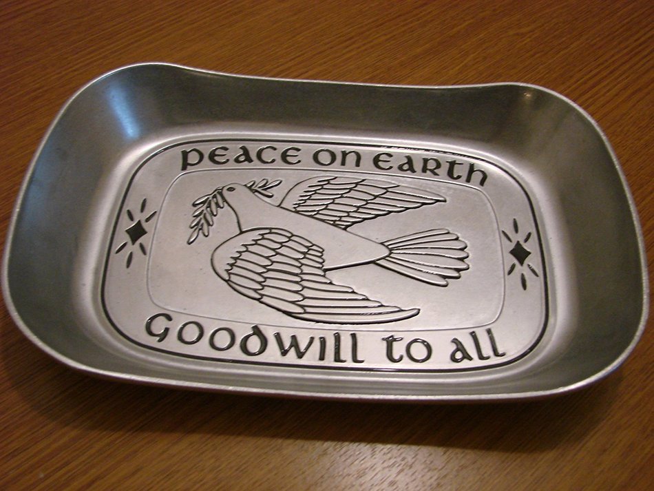 Wilton Armetale Peace on Earth Dove Bread Dish N3