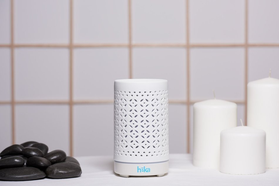 Heka Living Essential Oil Diffuser Humidifier &ndash; Hand Finished Ceramic Lid - 7 Color LED Light - 100 ml - Continuous... N8