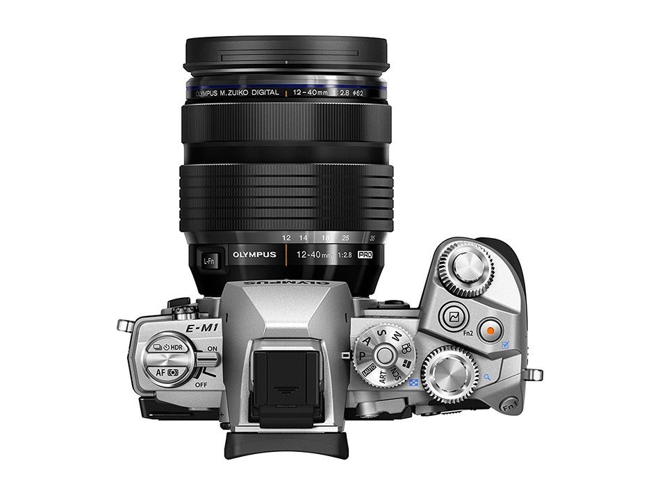 Olympus E-M1 Body 16 Mpix Silver Kit Incl. EZ-M1240 PRO black, V207017SE000 (Incl. EZ-M1240 PRO black Lens hood... N3