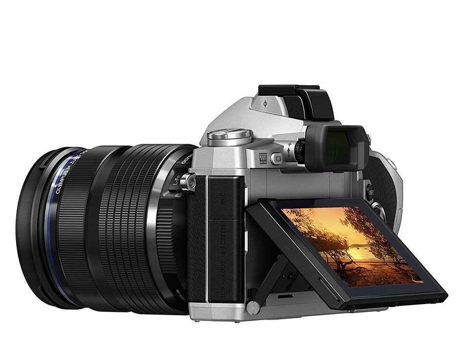 Olympus E-M1 Body 16 Mpix Silver Kit Incl. EZ-M1240 PRO black, V207017SE000 (Incl. EZ-M1240 PRO black Lens hood... N6