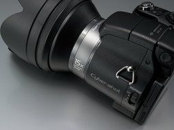 Sony Cybershot DSC-H9 8MP Digital Camera with 15x Optical Image Stabilization Zoom (Discontinued by Manufacturer) N11