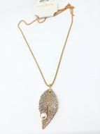 QTMY Rhinestone Leaves Pearl Fashion Statement Choker Long gold Necklace Jewelry with Pendant for Women N2