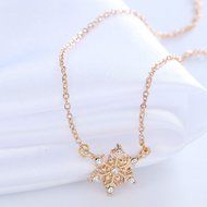 Simple Sweet Jewelry Snow Snowflake Pendant Necklace Winter Wonderland N3
