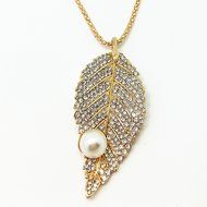 QTMY Rhinestone Leaves Pearl Fashion Statement Choker Long gold Necklace Jewelry with Pendant for Women N3