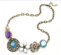 New Crystal Flowers Pendant Choker Chain Bib Statement Necklace Fashion Jewelry