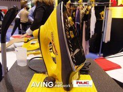 Famous Yellow Dry Steam Iron N4