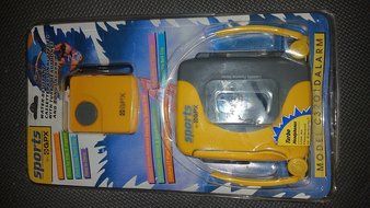GPX Sports AM/FM Cassette Personal Stereo (Model: C3202D)