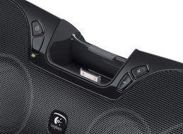 Logitech S715i Portable 30-Pin iPod/iPhone Speaker Dock (Discontinued by Manufacturer) N7