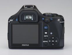 Pentax K-x Digital SLR with 2.7-inch LCD and 18-55mm f/3.5-5.6 AL Lens (Black) (Discontinued by Manufacturer) N2