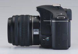Pentax K-x Digital SLR with 2.7-inch LCD and 18-55mm f/3.5-5.6 AL Lens (Black) (Discontinued by Manufacturer) N4