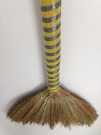 Zen Broom - Soft Indoor Broom w/ Large 16'' Head &amp; Light / Flexible Asian Tiger Grass Bristles 40'' Overall Length N4