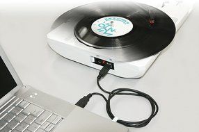 Vestax Handy Trax Portable Turntable N3