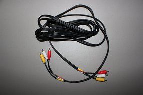 PTC 6 feet 3-RCA Composite A/V-Red/Yellow/White Cable