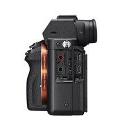 Sony a7R II Full-Frame Mirrorless Interchangeable Lens Camera, Body Only (Black) (ILCE7RM2/B) N3