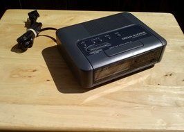VINTAGE SONY DREAM MACHINE ICF-C240 DIGITAL CLOCK RADIO ALARM GREY