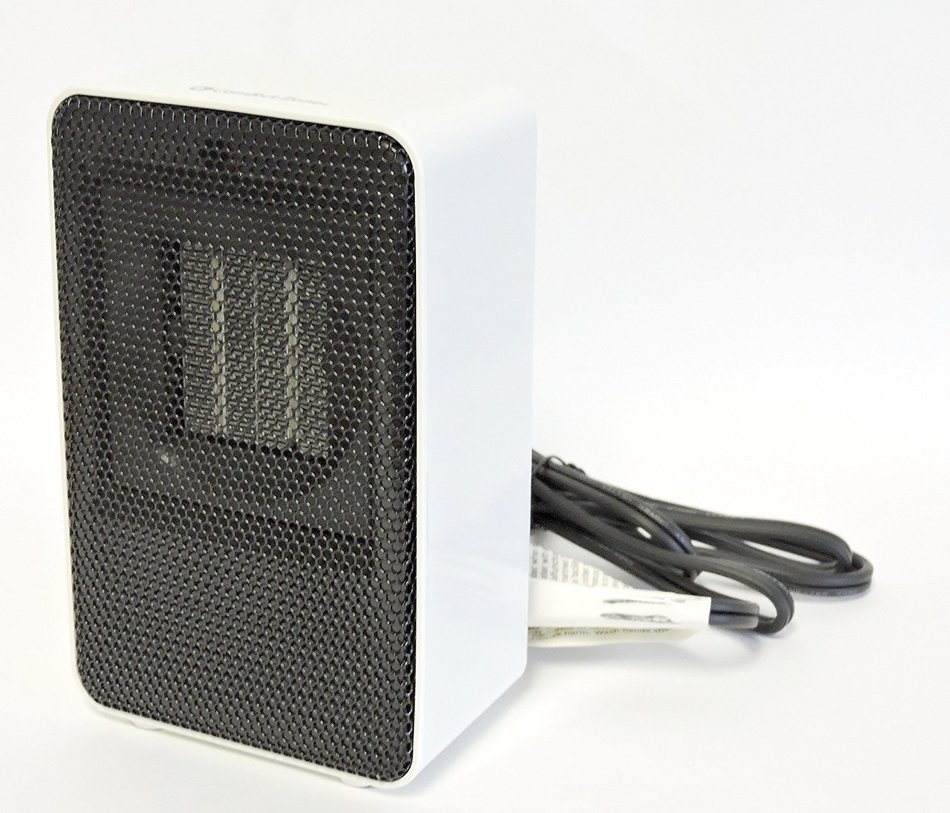 Fan Forced Personal Ceramic Heater Only 7" Tall Take It with You 200 Watt Output 683btu Energy-Smart, uses only... N4