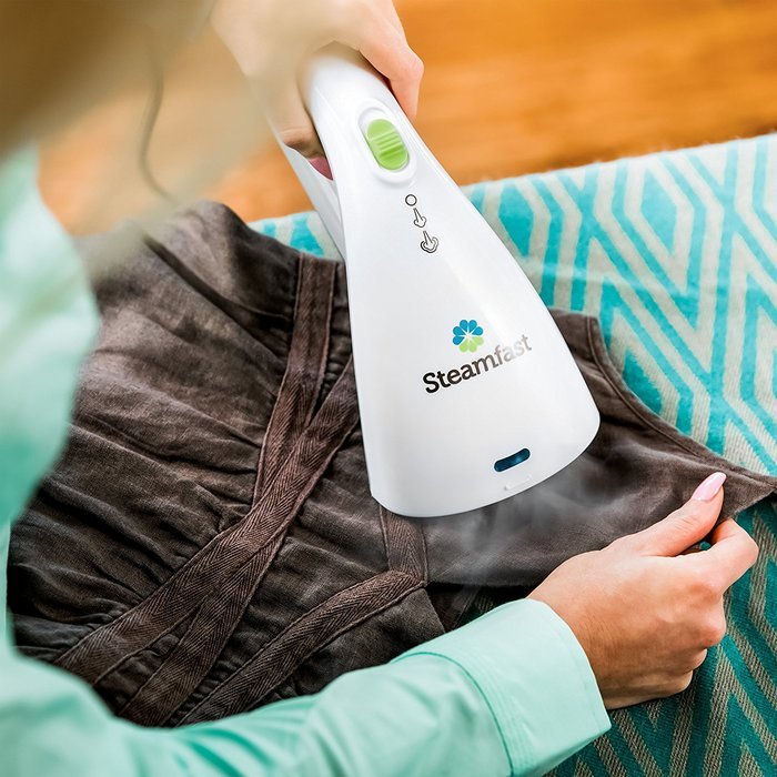 Steamfast SF-450 Handheld Fabric Steamer N7