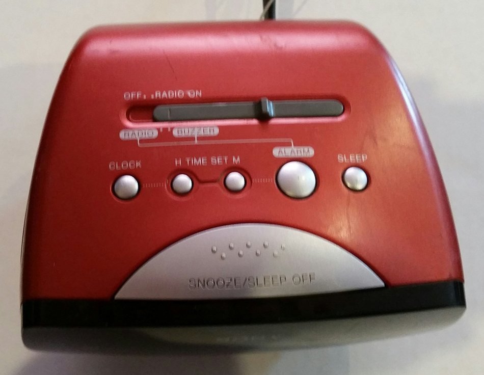 SONY ICF-C111WH AM/FM Dream Machine(R) Clock Radio (Discontinued by Manufacturer)
